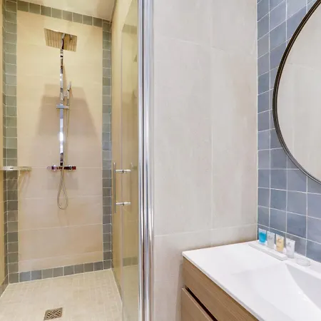 Sublime 4br-12p Apartment